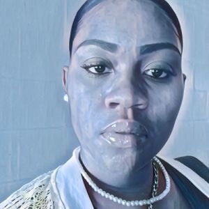 Meet your Posher, Ebony